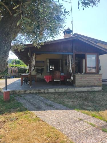 Independent Villa With Private Beach On The Lake Bracciano  Εξωτερικό φωτογραφία