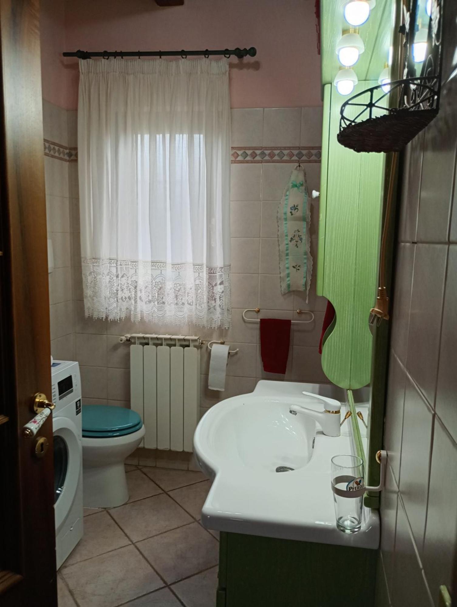 Independent Villa With Private Beach On The Lake Bracciano  Εξωτερικό φωτογραφία
