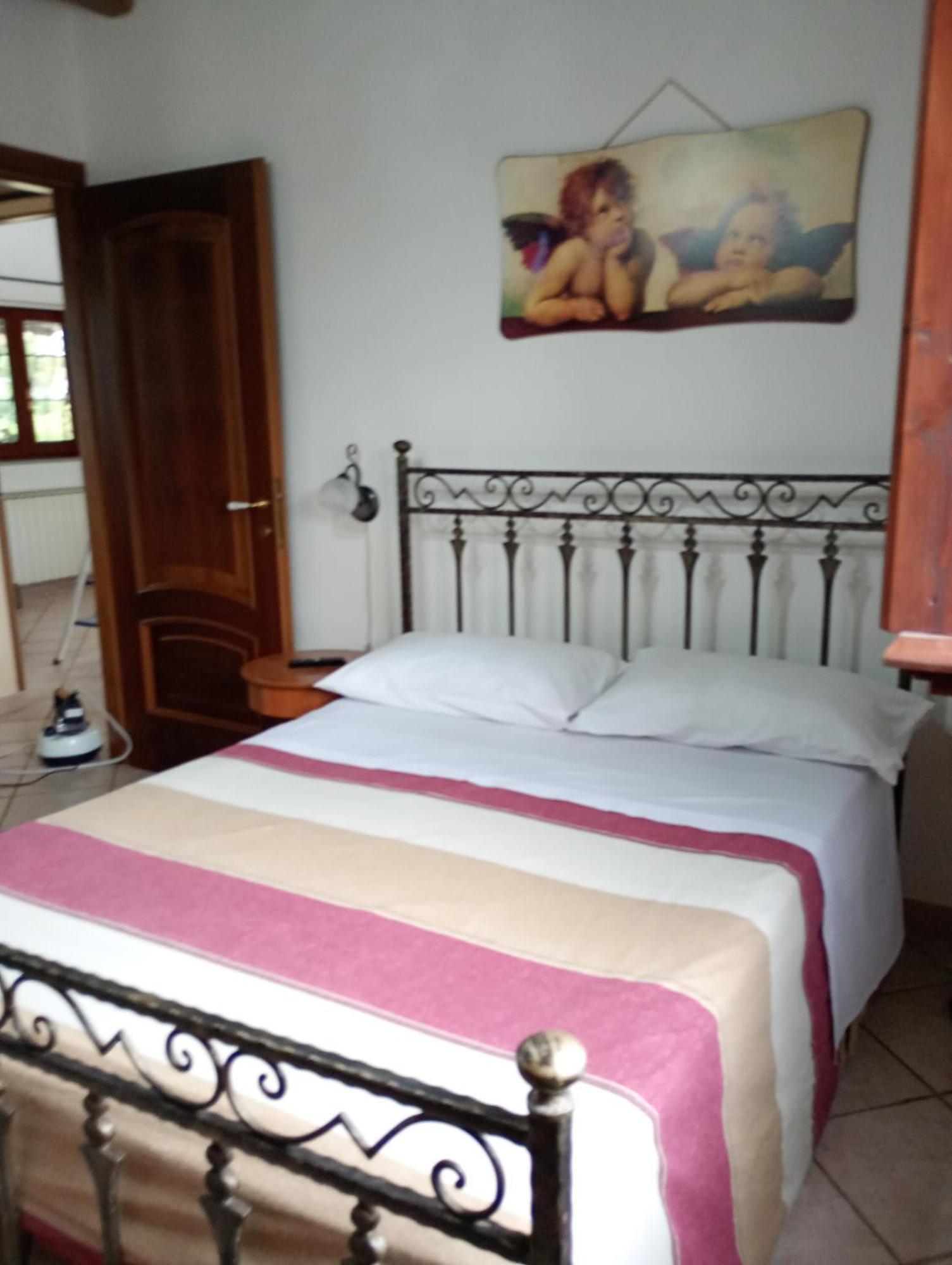 Independent Villa With Private Beach On The Lake Bracciano  Εξωτερικό φωτογραφία