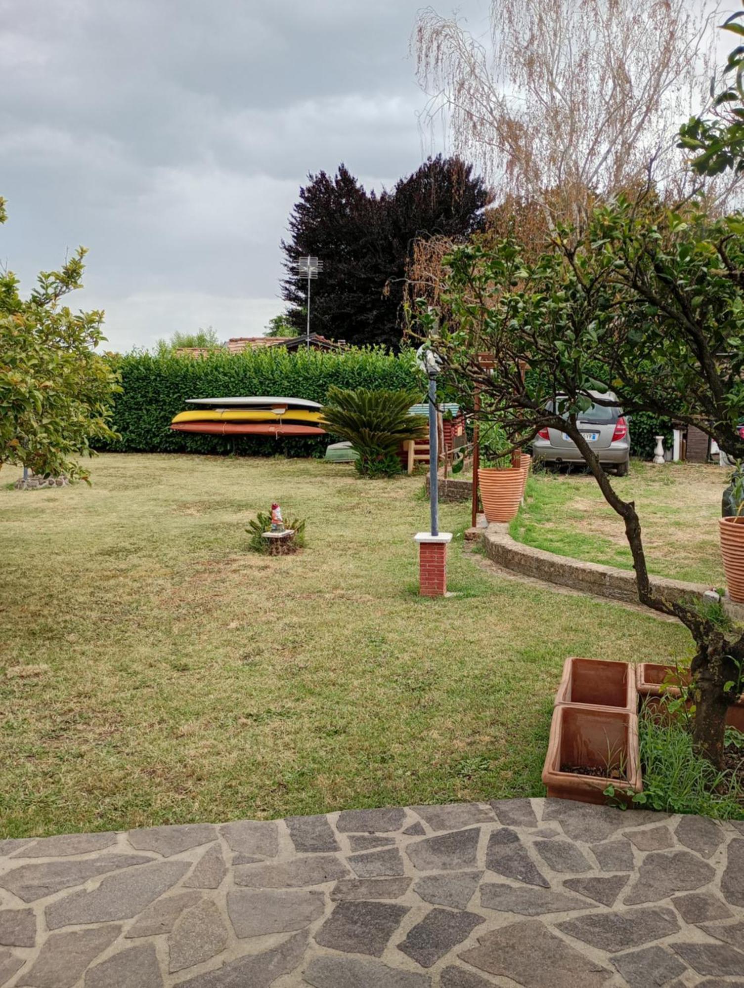 Independent Villa With Private Beach On The Lake Bracciano  Εξωτερικό φωτογραφία